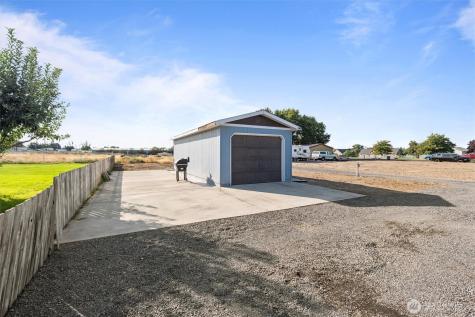 8253 Scott Road NE Moses Lake WA 98837