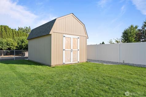 8253 Scott Road NE Moses Lake WA 98837