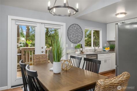 21239 NE 10th Place Sammamish WA 98074