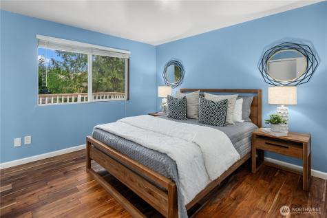 21239 NE 10th Place Sammamish WA 98074