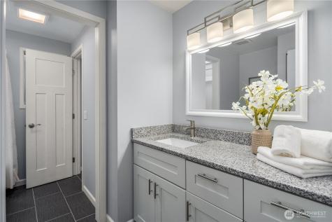 21239 NE 10th Place Sammamish WA 98074