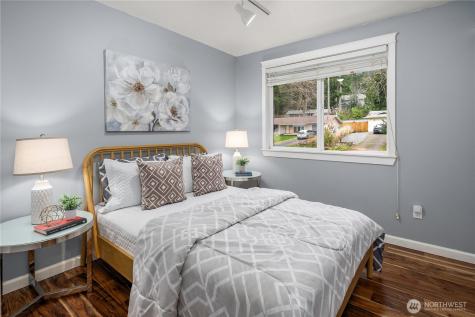 21239 NE 10th Place Sammamish WA 98074