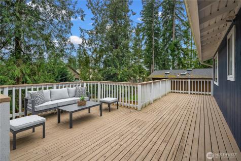 21239 NE 10th Place Sammamish WA 98074