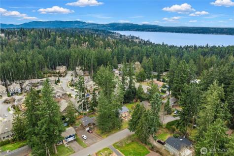 21239 NE 10th Place Sammamish WA 98074