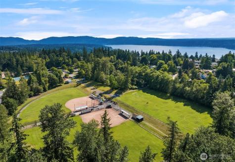21239 NE 10th Place Sammamish WA 98074