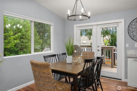 21239 NE 10th Place Sammamish WA 98074