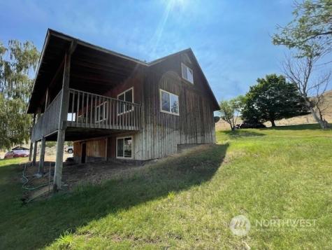 46 Siwash Creek Road Tonasket WA 98855