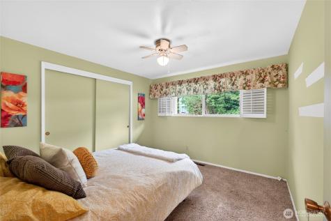 12810 162nd Avenue SE Renton WA 98059