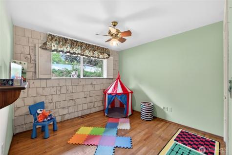 12810 162nd Avenue SE Renton WA 98059