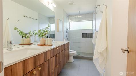 3245 21st Avenue W Seattle WA 98199