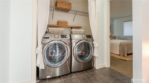 3245 21st Avenue W Seattle WA 98199