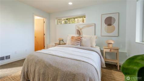 3245 21st Avenue W Seattle WA 98199