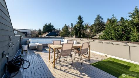 3245 21st Avenue W Seattle WA 98199