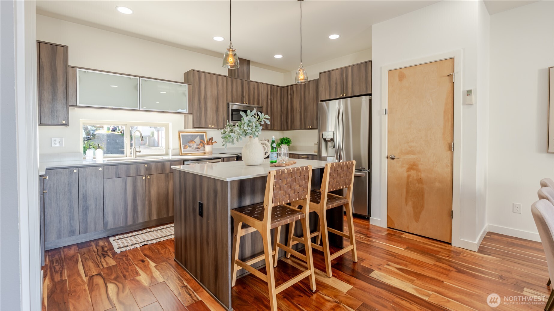 3245 21st Avenue W Seattle WA 98199