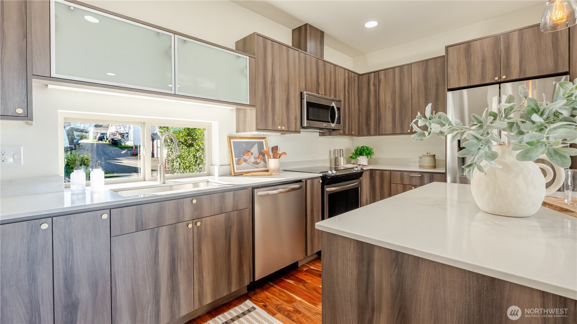 3245 21st Avenue W Seattle WA 98199