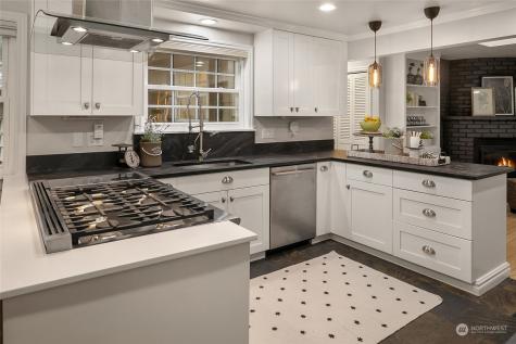 8651 Se 63rd Street Mercer Island WA 98040