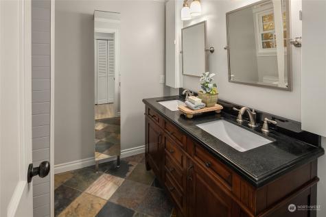 8651 Se 63rd Street Mercer Island WA 98040