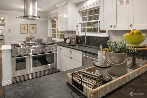 8651 Se 63rd Street Mercer Island WA 98040