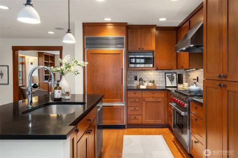 1632 35th Avenue Seattle WA 98122