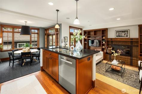 1632 35th Avenue Seattle WA 98122