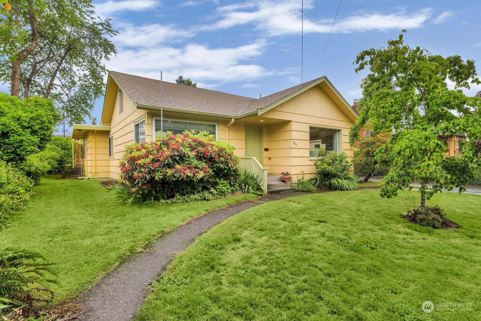 8633 9th Avenue Sw Seattle WA 98106