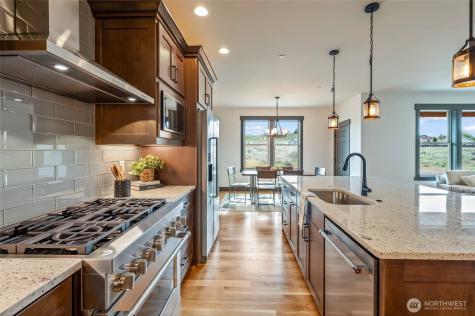 2516 Plateau Drive East Wenatchee WA 98802
