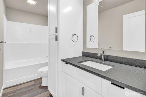 25212 138th Place SE Kent WA 98042