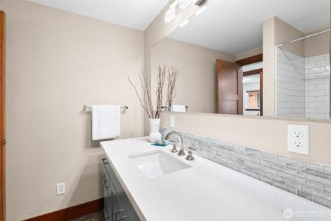 27495 Parcells Road NE Kingston WA 98346