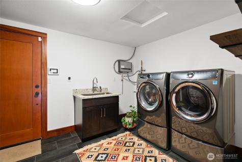 27495 Parcells Road NE Kingston WA 98346