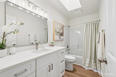 20447 SE 157th Street Renton WA 98059