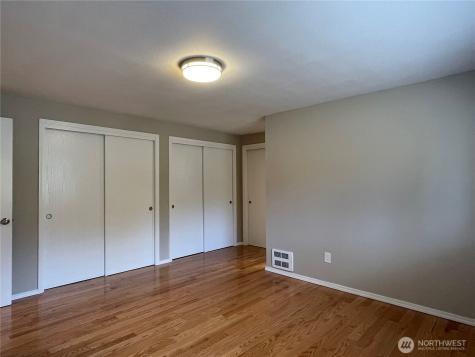 1988 Cascade View Drive Camano Island WA 98282