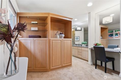 16605 SE 34th Street Bellevue WA 98008