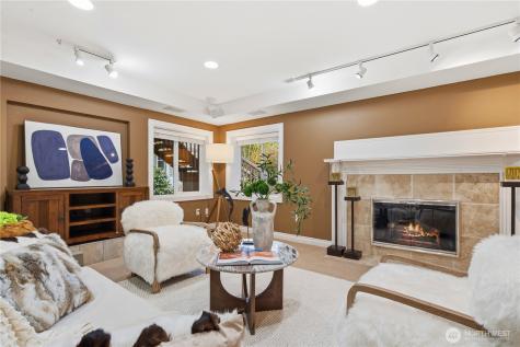 16605 SE 34th Street Bellevue WA 98008