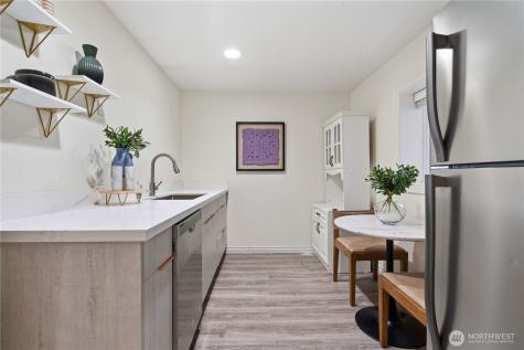 16605 SE 34th Street Bellevue WA 98008