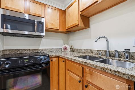 16605 SE 34th Street Bellevue WA 98008