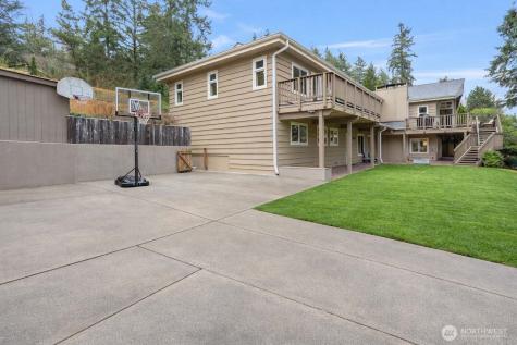 16605 SE 34th Street Bellevue WA 98008
