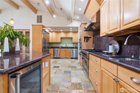 16605 SE 34th Street Bellevue WA 98008