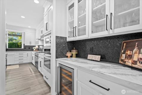 8907 NE 152nd Place Bothell WA 98011
