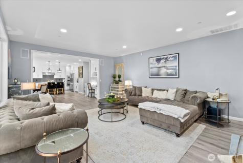 8907 NE 152nd Place Bothell WA 98011