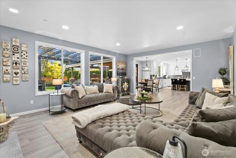 8907 NE 152nd Place Bothell WA 98011