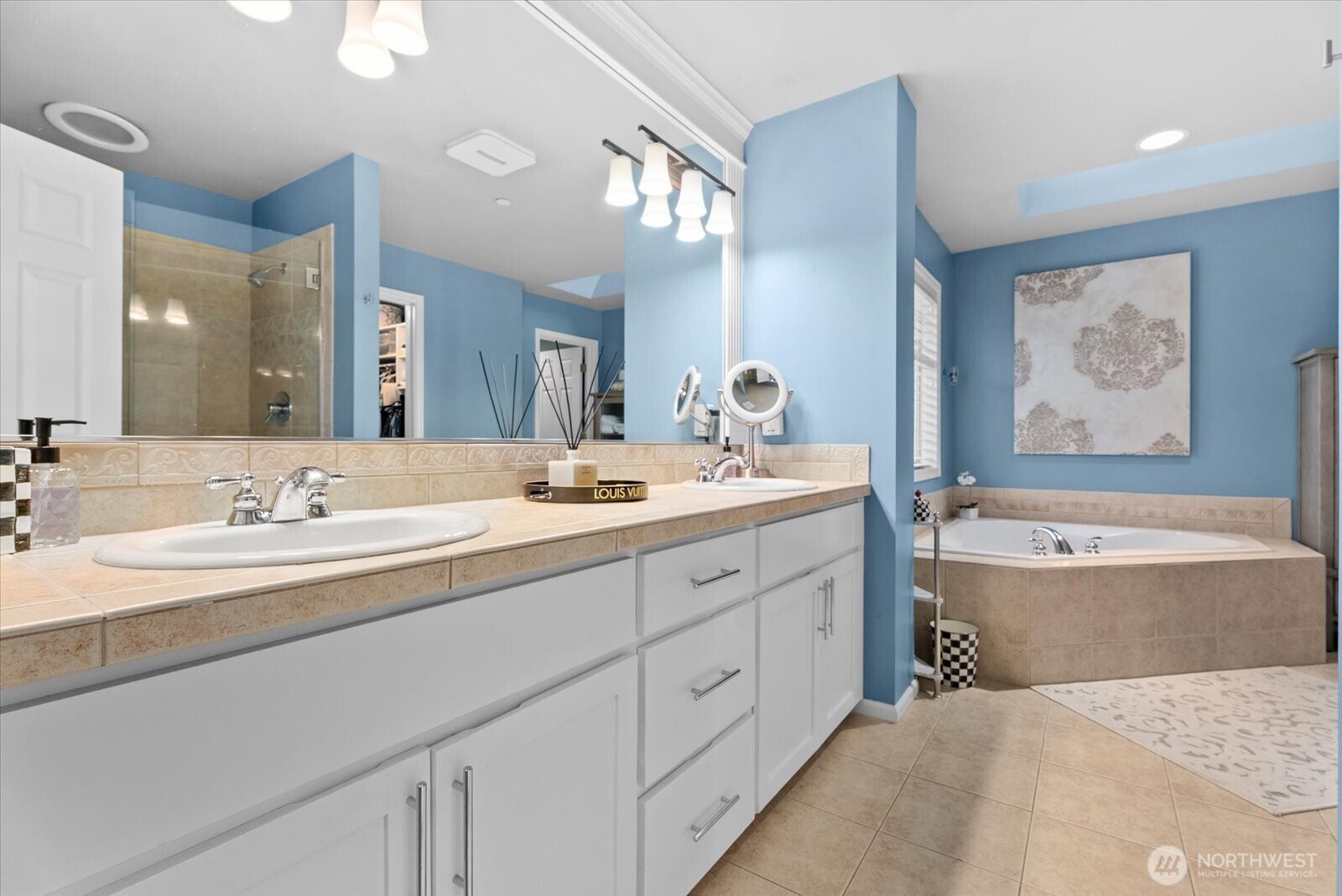 8907 NE 152nd Place Bothell WA 98011
