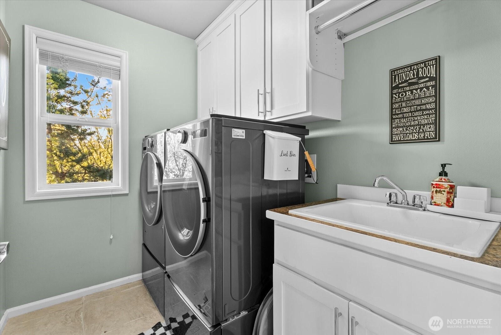 8907 NE 152nd Place Bothell WA 98011