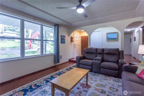 1986 Peacock Lane Oak Harbor WA 98277