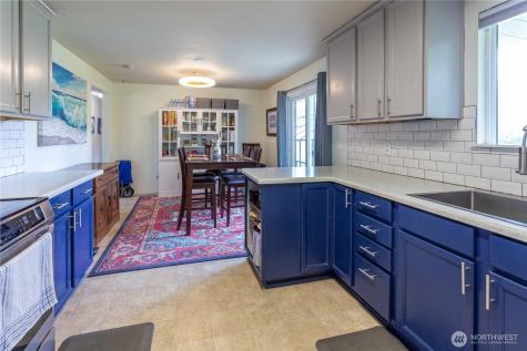 1986 Peacock Lane Oak Harbor WA 98277