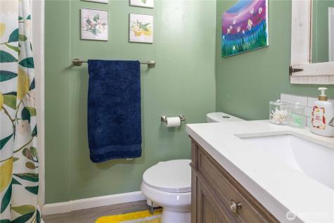 1986 Peacock Lane Oak Harbor WA 98277