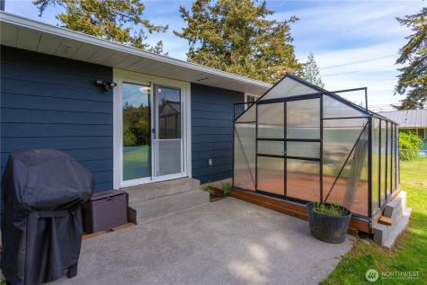 1986 Peacock Lane Oak Harbor WA 98277