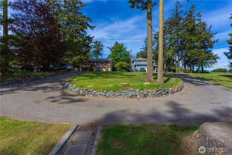 1986 Peacock Lane Oak Harbor WA 98277