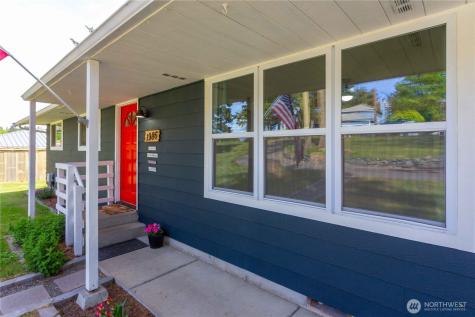 1986 Peacock Lane Oak Harbor WA 98277