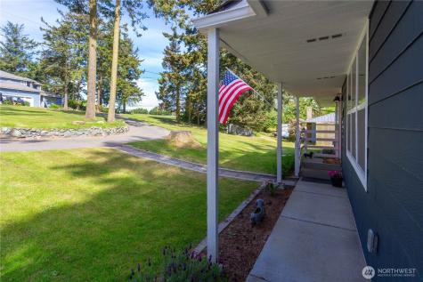 1986 Peacock Lane Oak Harbor WA 98277