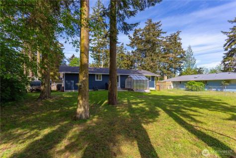 1986 Peacock Lane Oak Harbor WA 98277